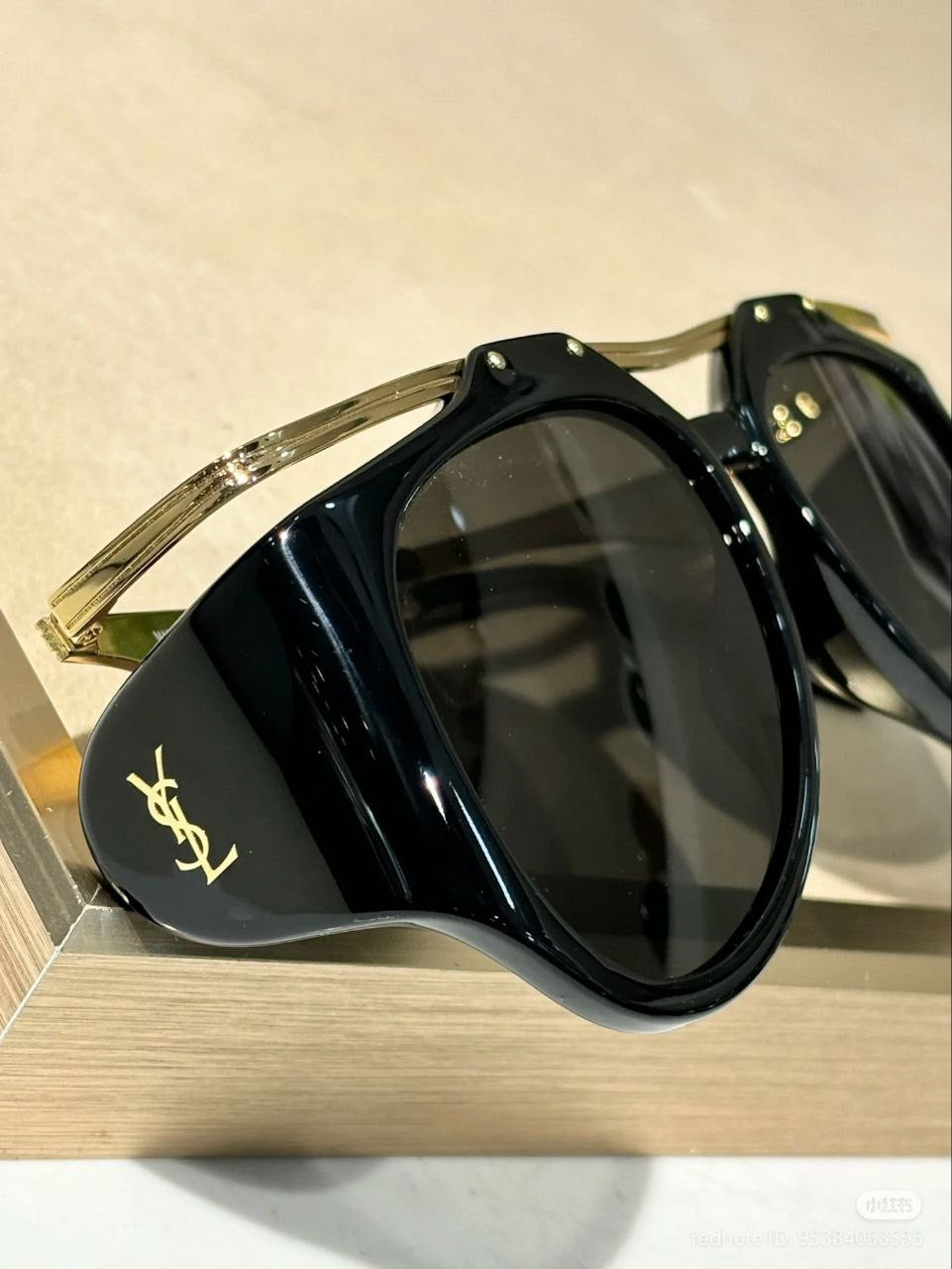 SAINT LAURENT