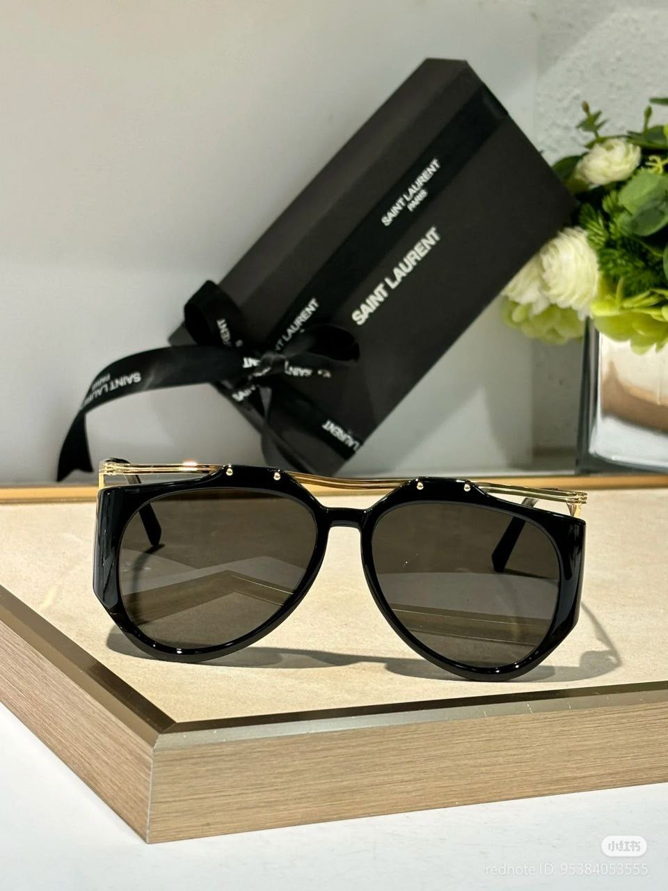 SAINT LAURENT